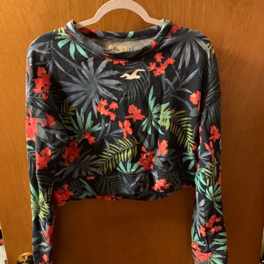 Cropped Hollister sweater